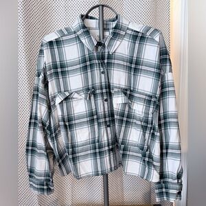 Abercrombie & Fitch Women’s Green and White Plaid Cropped Boxy Button Shirt sz L